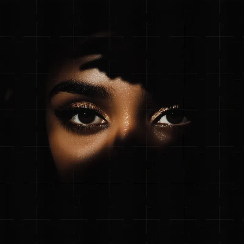 Dark Eye Contacts