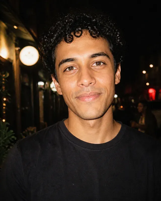 Disposable Flash Memory Portraits