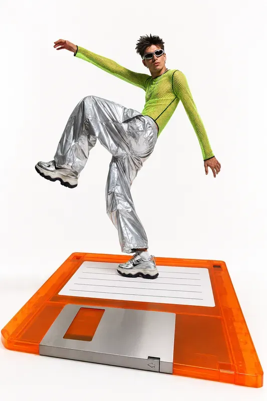 Surreal Y2k Oversized Prop Fashion Editorials