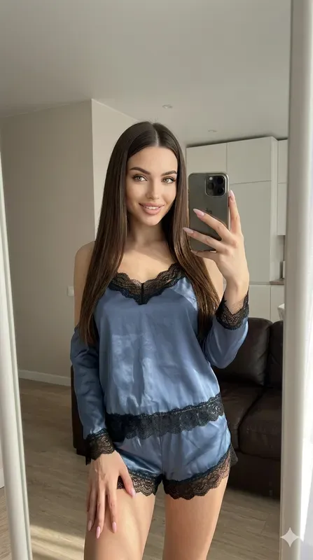 Beautiful Model Girl Instagram Selfies