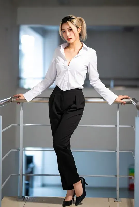 Office Woman Photos