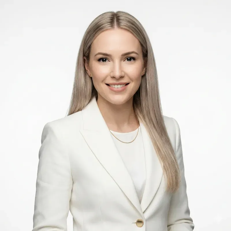 Luxury LinkedIn Headshot Generator
