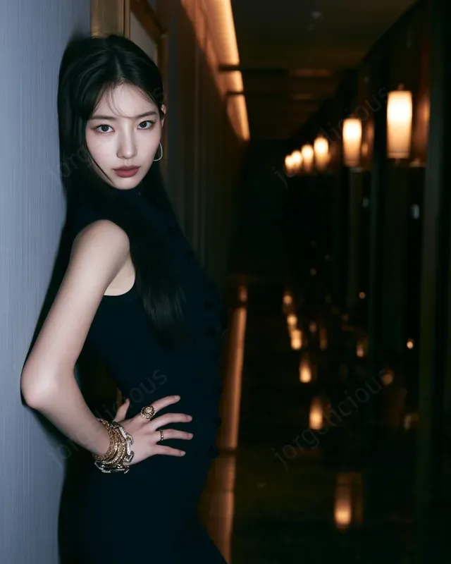 Your Photos As Dark Fashion Stars