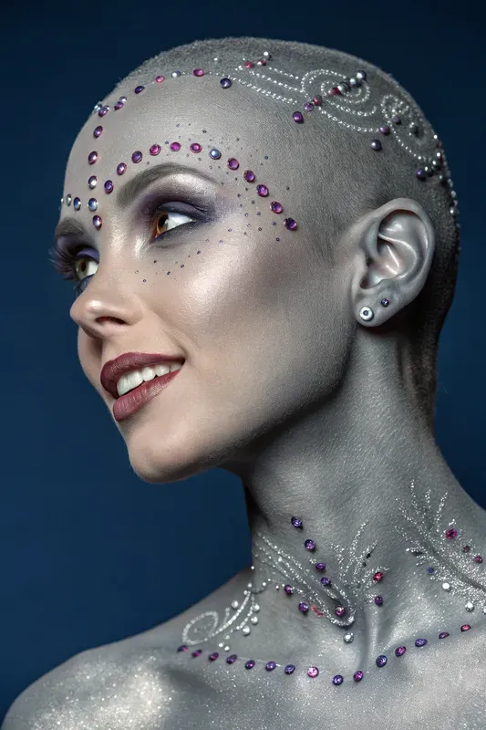 Noir Avantgarde Fashion