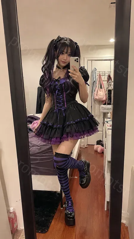 Viral Halloween Outfits Mirror Selfies