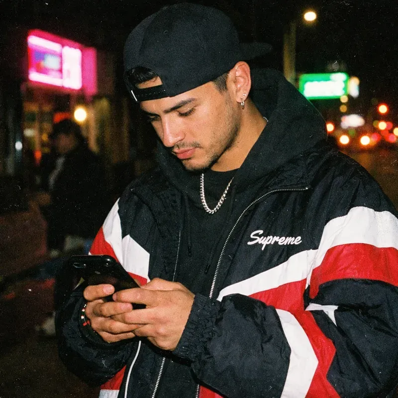 Candid Smartphone Influencer Photos