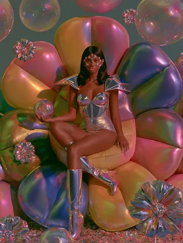Liquid Chrome Flower Thrones