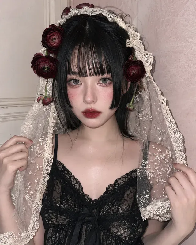 Japanese Doll Beauty Flash Portraits