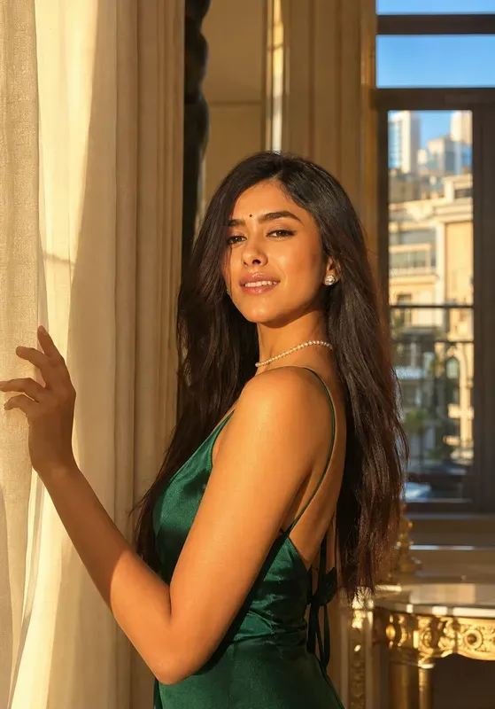 Golden Window Editorial Beauties