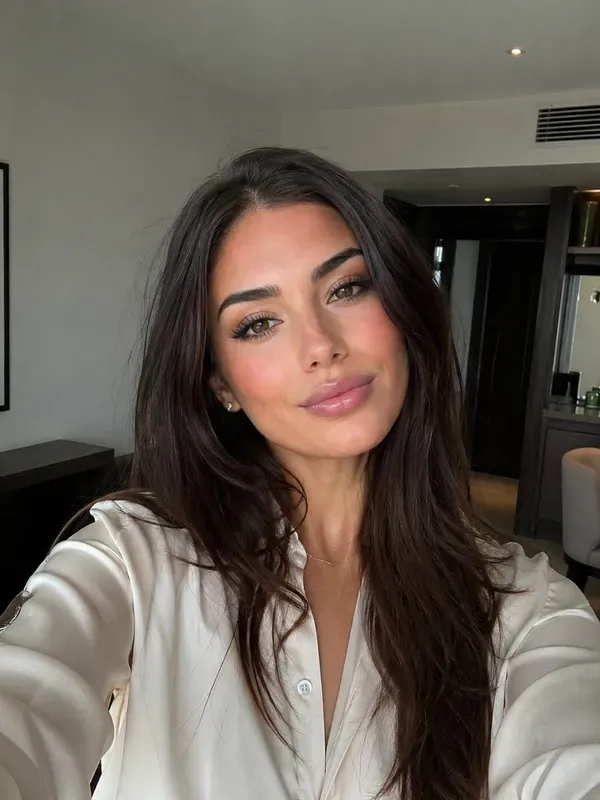 Realistic Influencer Lifestyle Photos