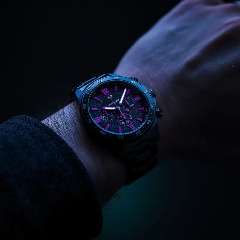 Hyperrealistic Cyberpunk Commercial Pros
