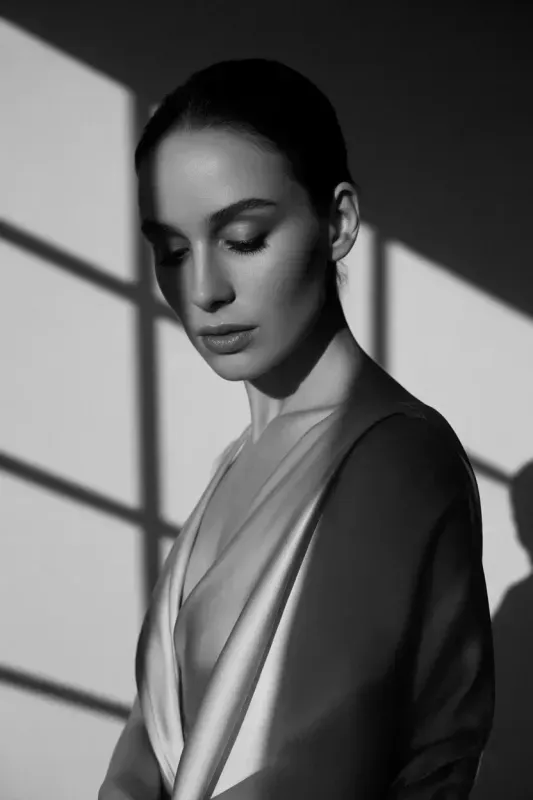 Black White Glamour Fashion Photos