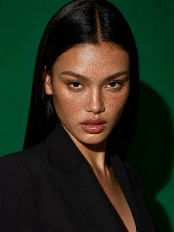 Highfashion Studio Beauty Portraits