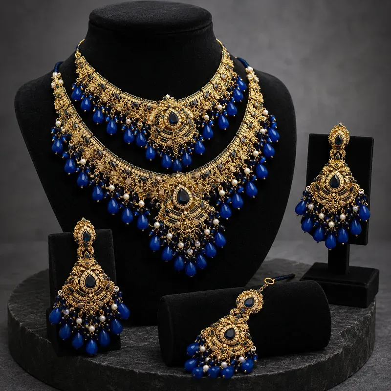 Jewelry Photos To 3D Velvet Showcases
