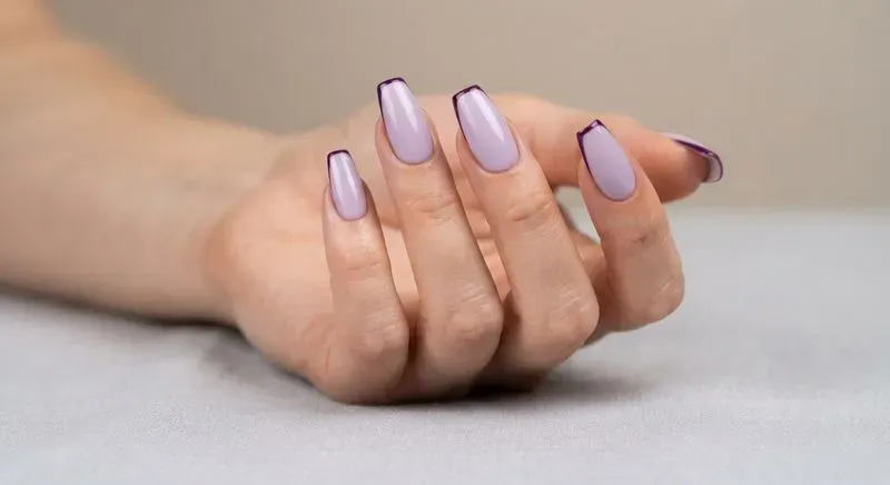 Minimalist Solid Color Nail Art