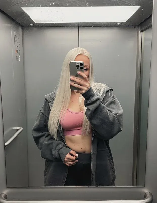 Flux Influencer Mirror Selfies