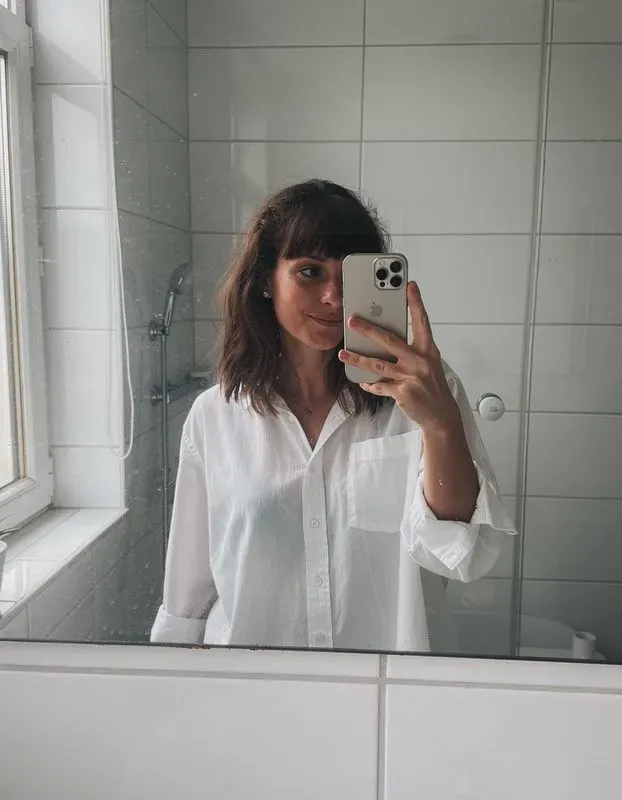 Flux Influencer Mirror Selfies