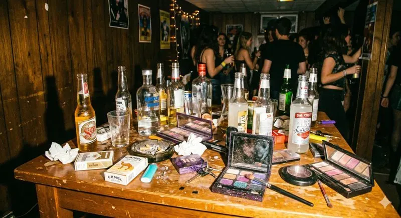 90s Hardflash Indie Sleaze Stills