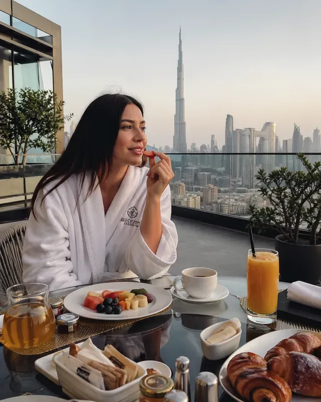 Rich Lifestyle Moments