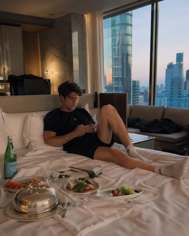 Rich Lifestyle Moments