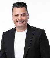 younis profile picture